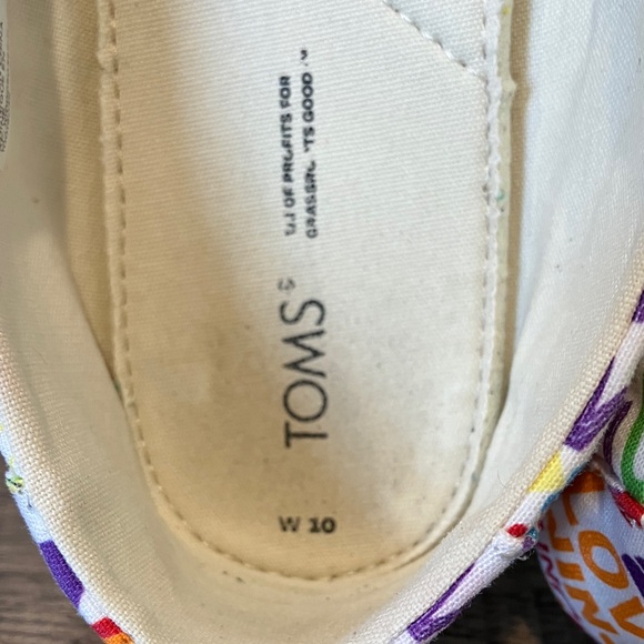 TOMS Pride Love Wins Multicolor Canvas Slip on Sneaker - Picture 10 of 11
